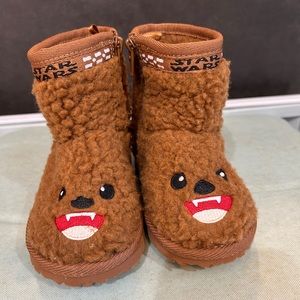 Gap Starwars Chewbacca toddler boots